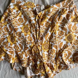 Ghanda Ruffle Shorts 🌼